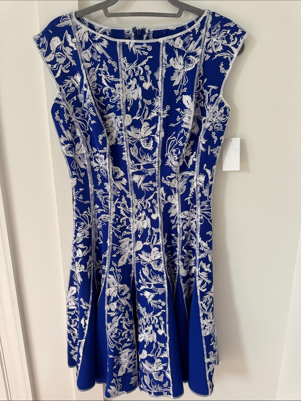NWT Tadashi Shoji Blue Floral Embroidered Dress Size S - Picture 8 of 10